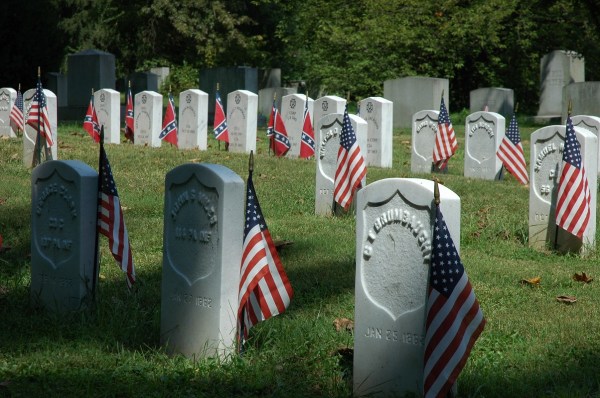 Civil War soldiers, Union and Confederate, are buried in Harrisburg Cemetery.