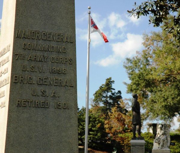 Fitzhugh Lee (foreground) overlooking the Jefferson Davis family.